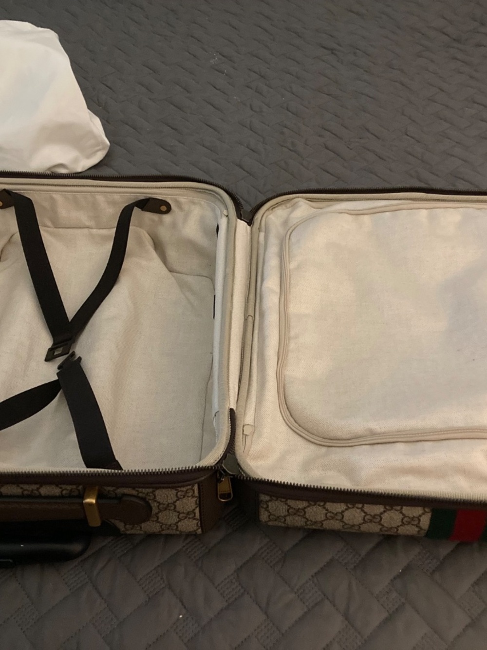 Gucci - Picture 4 of 4